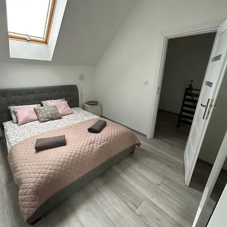 Koniec Swiata Stare Sady Apartman